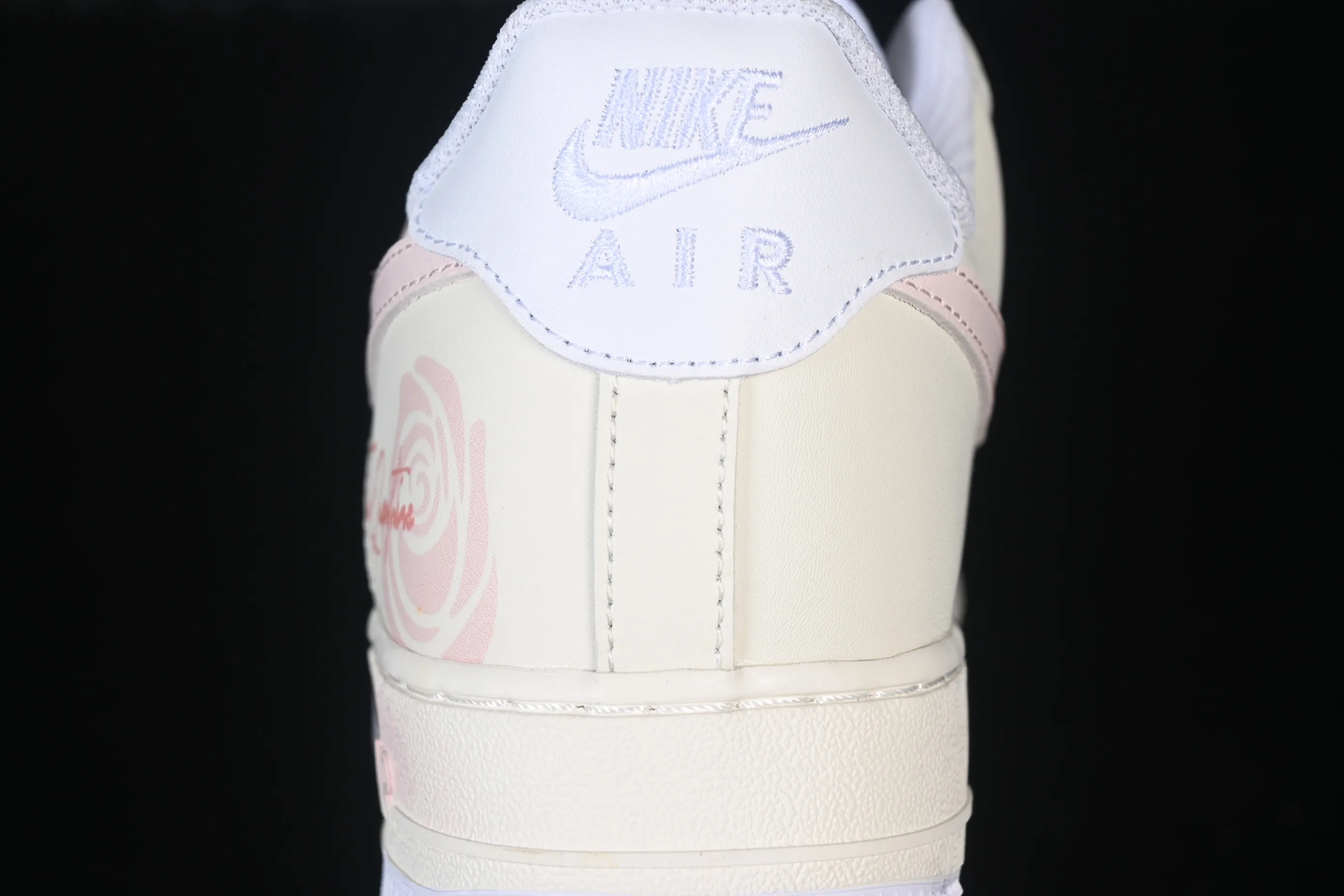 All categories Nk Air Force 1 Air Force series Nk Air Force 1 Low Air Force low-top Nike Air Force 1'07 Low Two-dimensional theme Rose Kiss Air Force 1 low-top casual sneakers ZH0316-150